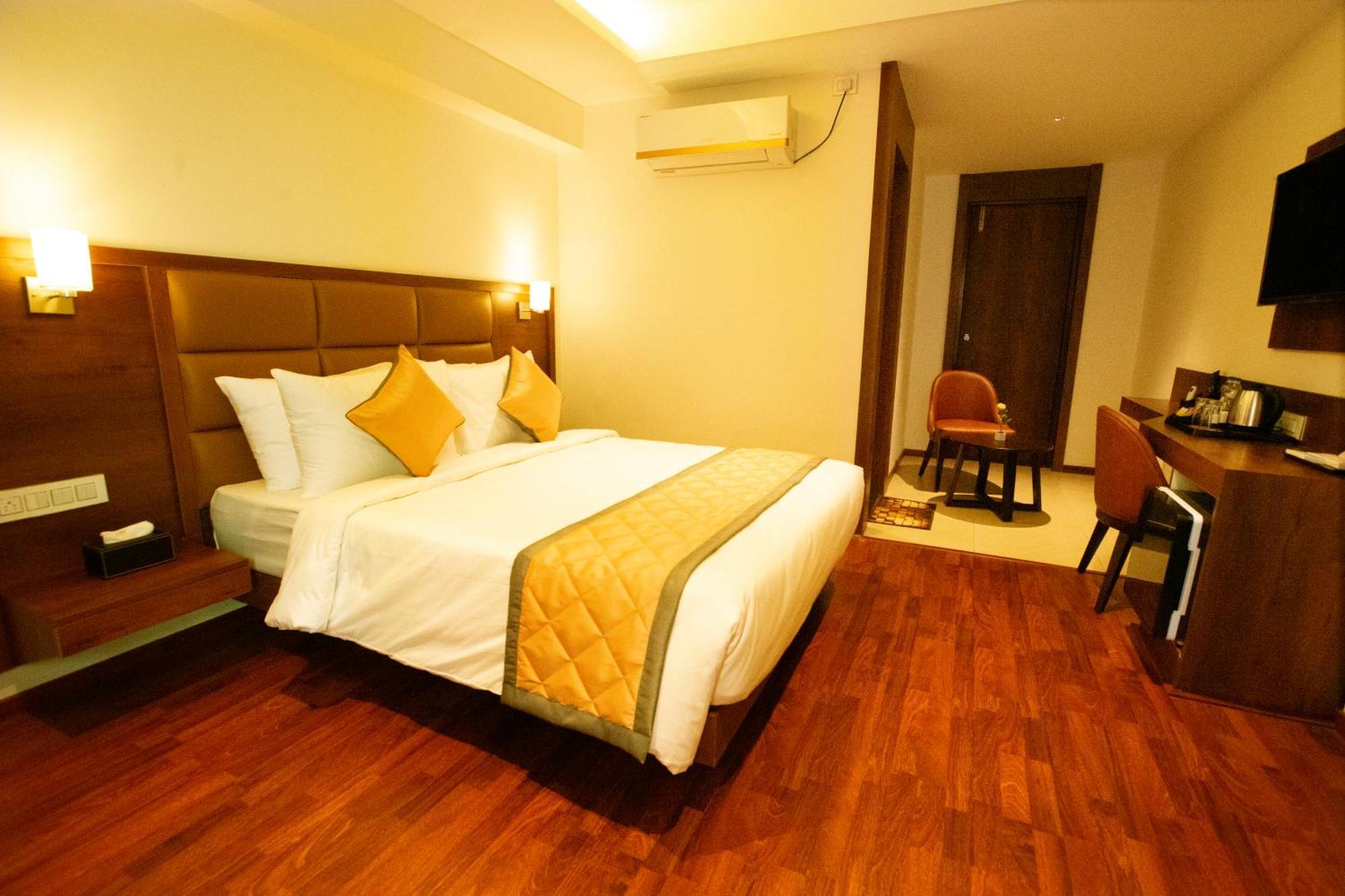Golden Fortune Inn Hotel 벵갈루루 외부 사진